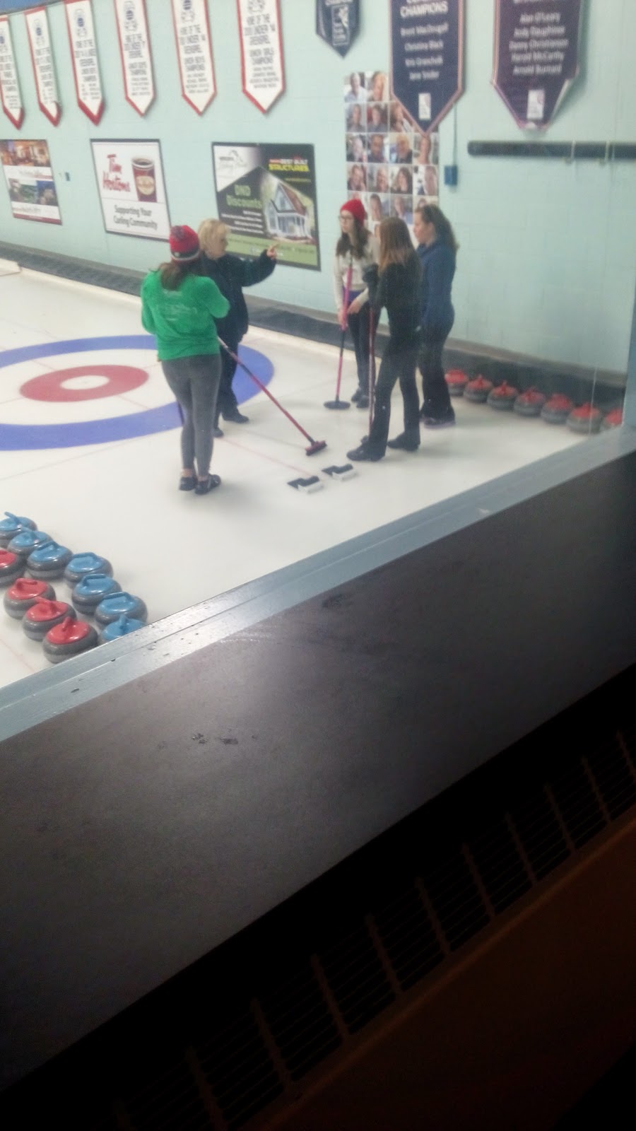 CFB Halifax Curling Club | 6441 Hawk Terrace, Halifax, NS B3K 5Y5, Canada | Phone: (902) 455-1444