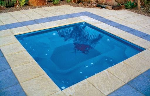 Piscine EZE Pools | 29 Chem. du Vieux-Pont, Wakefield, QC J0X 3G0, Canada | Phone: (888) 244-3911