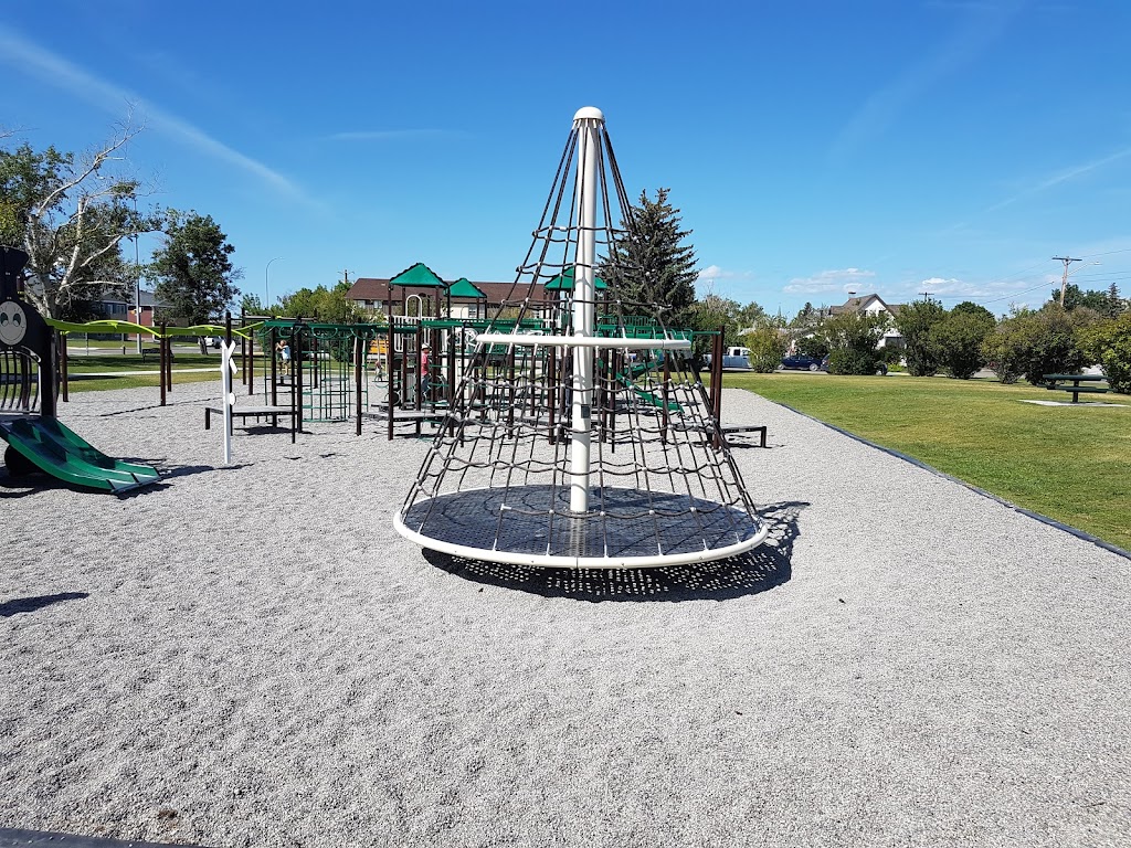 Centennial Park / Spray Park | 568 26 St S, Fort Macleod, AB T0L 0Z0, Canada | Phone: (403) 553-4425