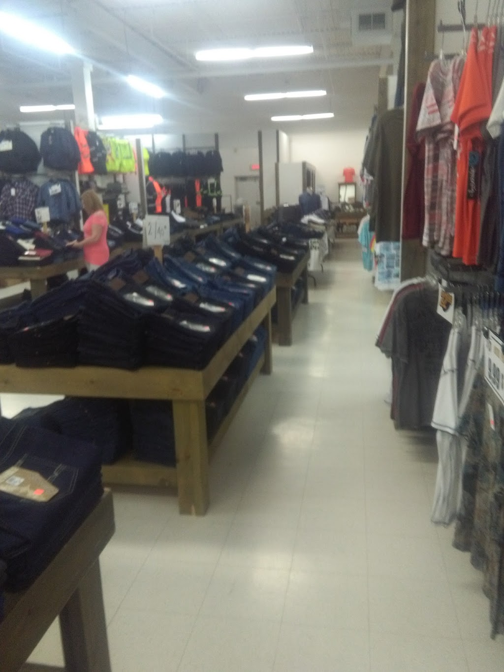 Jeans Dépôt | 1111 Boulevard Jutras E, Victoriaville, QC G6S 1C1, Canada | Phone: (819) 357-2810