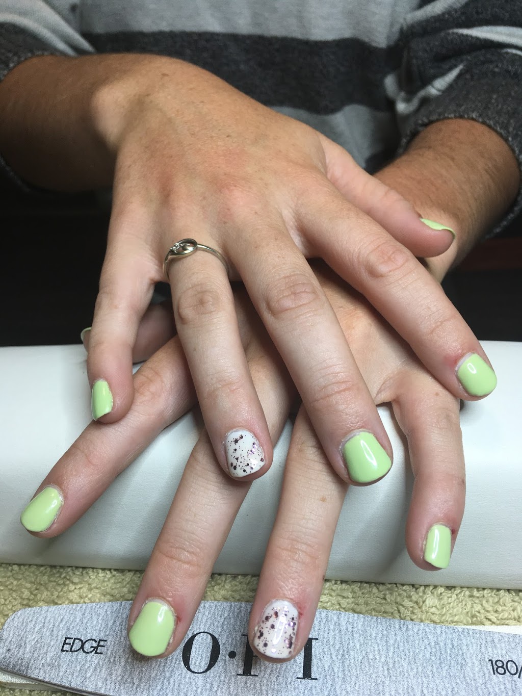 The Nail Room | 310 Henry St, Mount Forest, ON N0G 2L1, Canada | Phone: (519) 362-0814