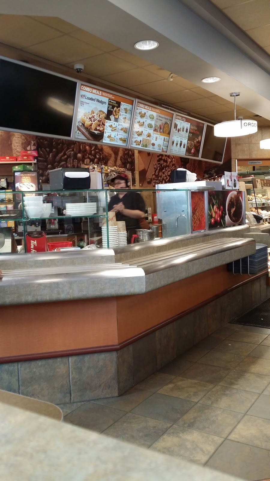 Tim Hortons | 177 Queenston St, St. Catharines, ON L2R 3A3, Canada | Phone: (905) 984-3386