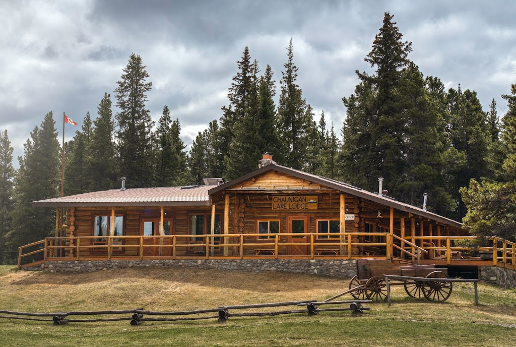 Chaunigan Lake Lodge | H4PC+6W, Cariboo J, BC V0L 1X0, Canada | Phone: (888) 879-8885