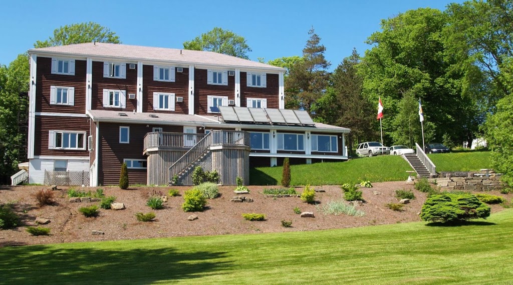 Braeside Country Inn | 126 Front St, Pictou, NS B0K 1H0, Canada | Phone: (902) 485-5046