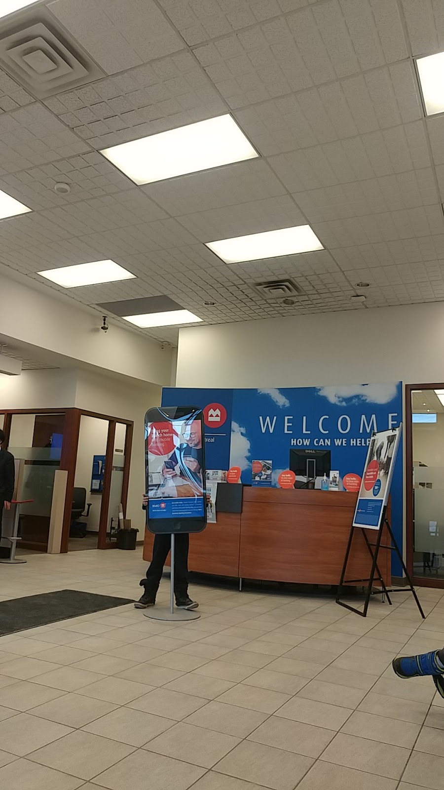 BMO Bank of Montreal | 2194 Lake Shore Blvd W, Etobicoke, ON M8V 1A2, Canada | Phone: (416) 251-6530