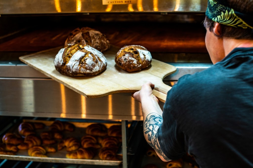 Boulangerie Des Pains et des Roses | 830 Boulevard des Récollets, Trois-Rivières, QC G8Z 3W2, Canada | Phone: (819) 993-2838