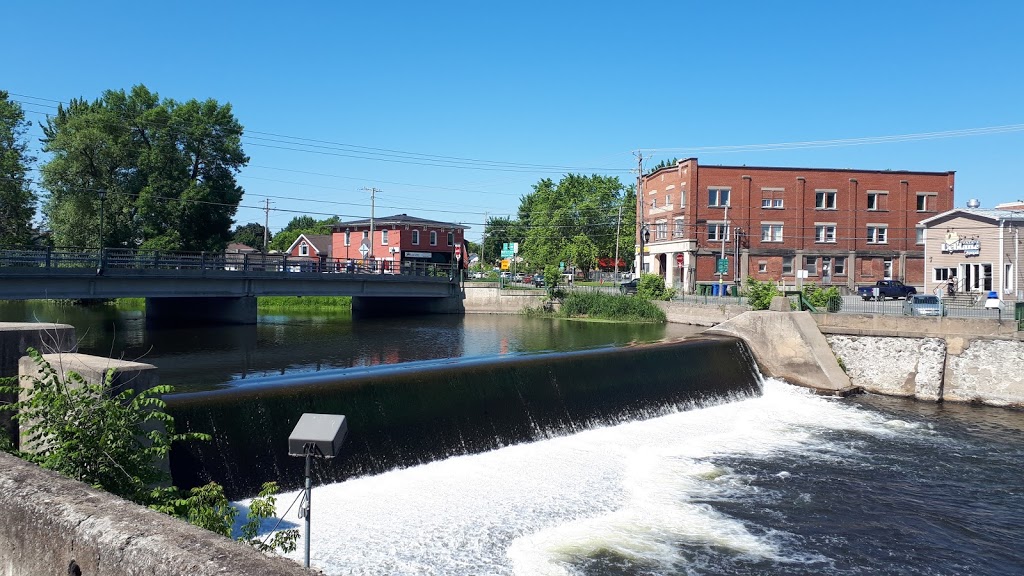 Kayak Safari | 2 Rue Henderson, Huntingdon, QC J0S 1H0, Canada | Phone: (866) 664-0111