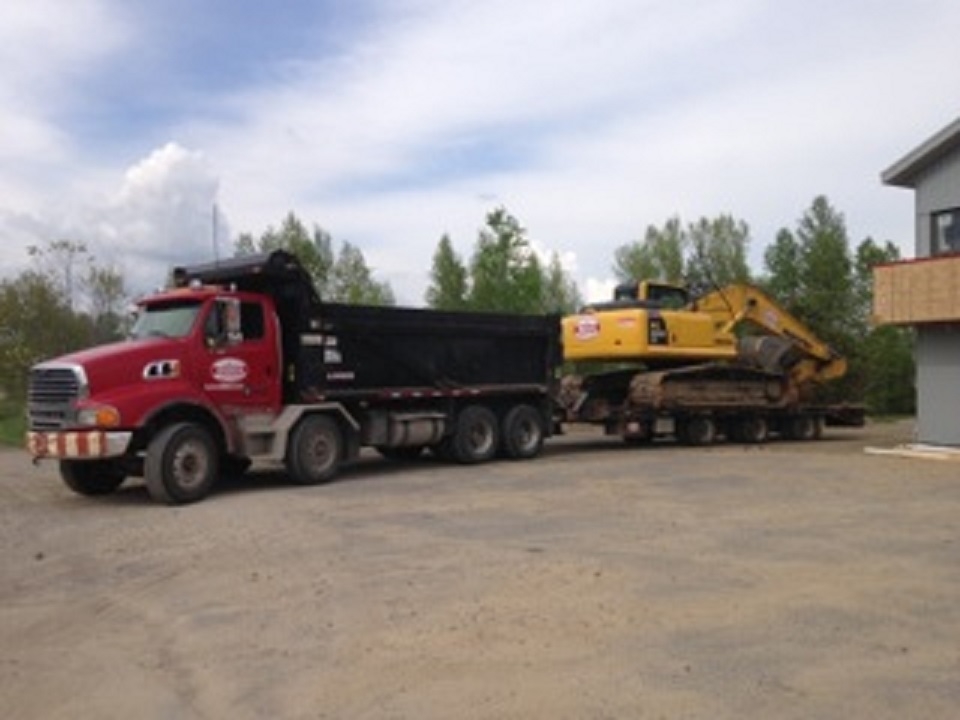 C Et J Bigras Transport Inc | 65 Rue Simon, Lachute, QC J8H 3R8, Canada | Phone: (450) 562-8098