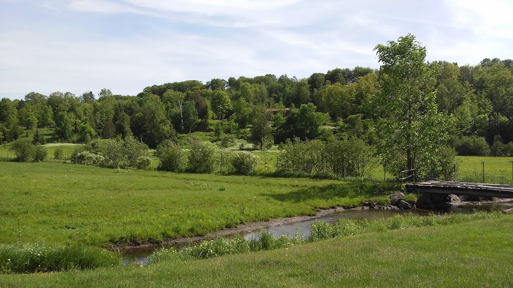 Chalets de La Vieille Maison | 1388 Rue Dagenais, Prévost, QC J0R 1T0, Canada | Phone: (450) 224-9446