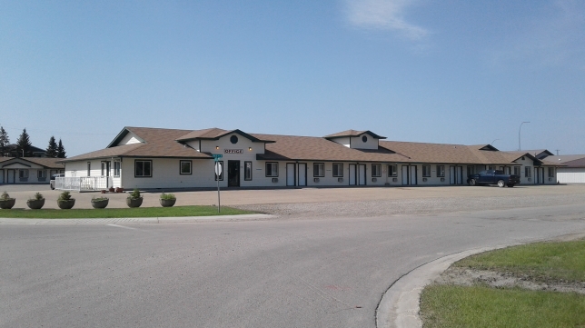 The Kings Motel | 701 Main Ave W, Sundre, AB T0M, Canada | Phone: (403) 638-2750