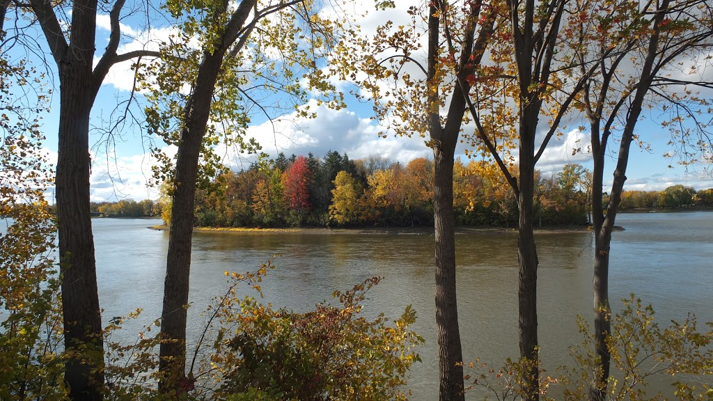 Menard Island | Rue Aumais, Montréal, QC, Canada