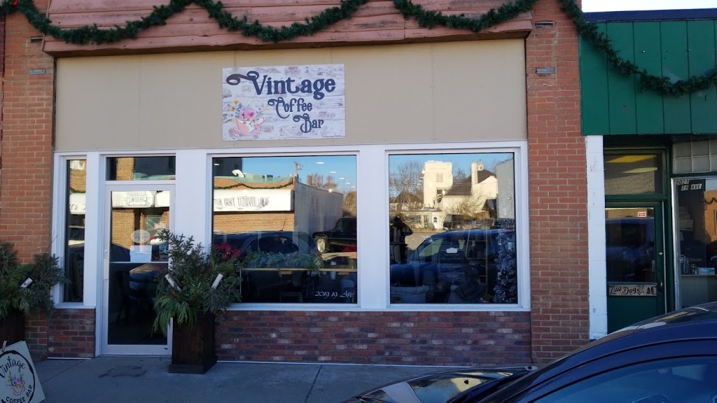 Vintage Coffee Bar | 2019 19 Ave, Didsbury, AB T0M 0W0, Canada | Phone: (403) 816-2933