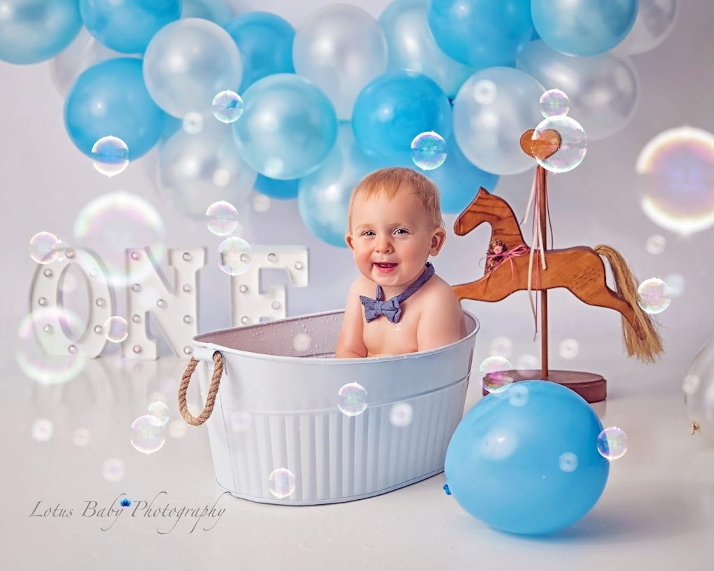 Lotus Baby Photography | 1045 Meadow Ln, Newmarket, ON L3Y 7E4, Canada | Phone: (647) 291-1400