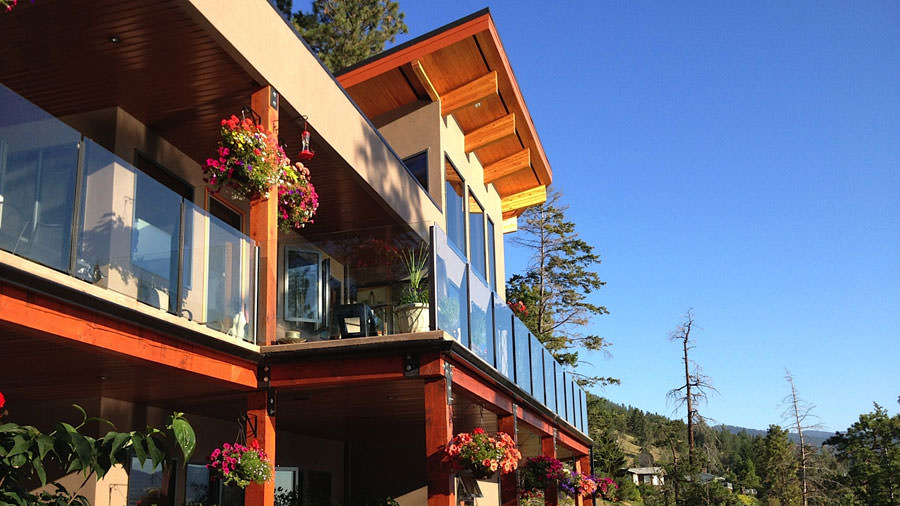 Pineacre on the Lake | 7220 Highway 97 South, Peachland, BC V0H 1X9, Canada | Phone: (778) 479-0088