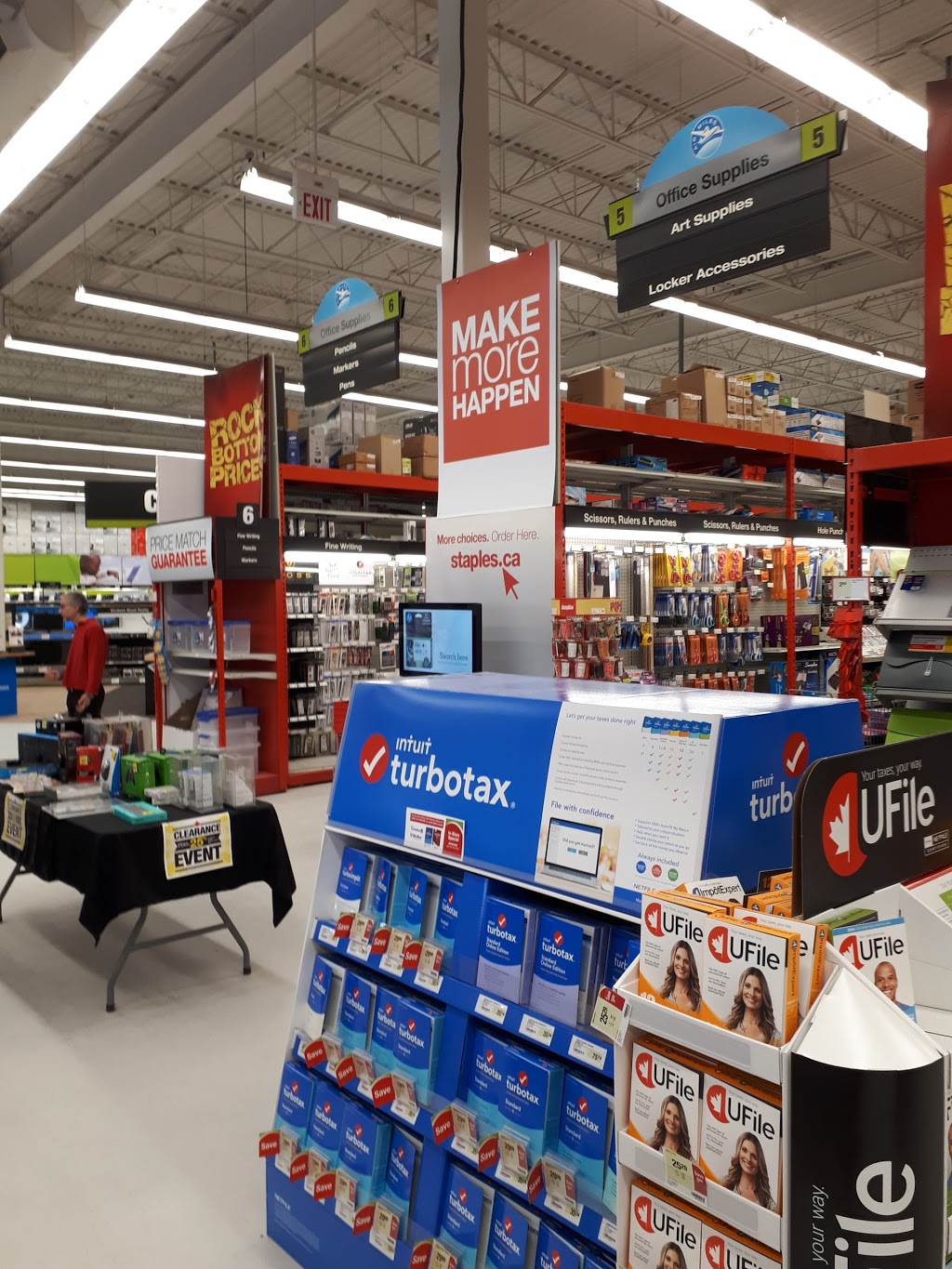 Staples Newmarket | 17810 Yonge St Bldg. A, Newmarket, ON L3Y 8S1, Canada | Phone: (905) 898-3956