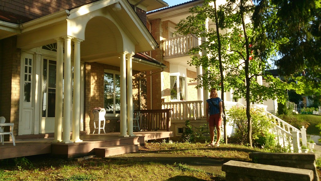 GlenMhor Guesthouse B&B | 5381 River Rd, Niagara Falls, ON L2E 3H1, Canada | Phone: (905) 354-2600