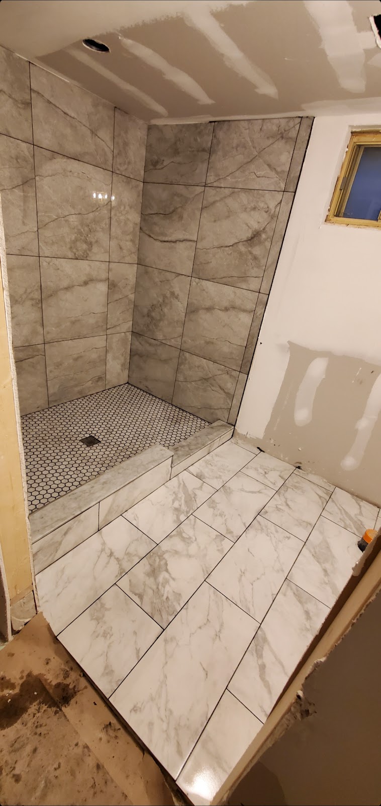 Falcon Tiling | 8 Tanjoe Crescent, North York, ON M2M 1P7, Canada | Phone: (647) 739-4651