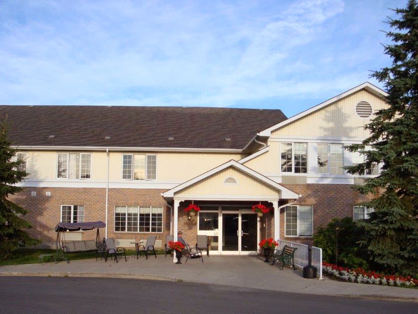 Trillium Retirement Home | 800 Edgar St, Kingston, ON K7M 8S4, Canada | Phone: (613) 547-7003