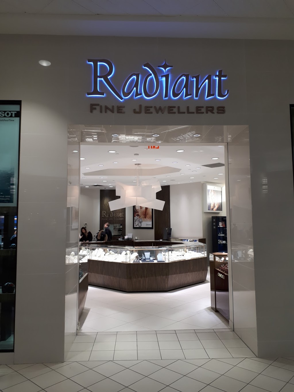 Radiant Fine Jewellers | 17600 Yonge St, Newmarket, ON L3Y 4Z1, Canada | Phone: (905) 853-4551