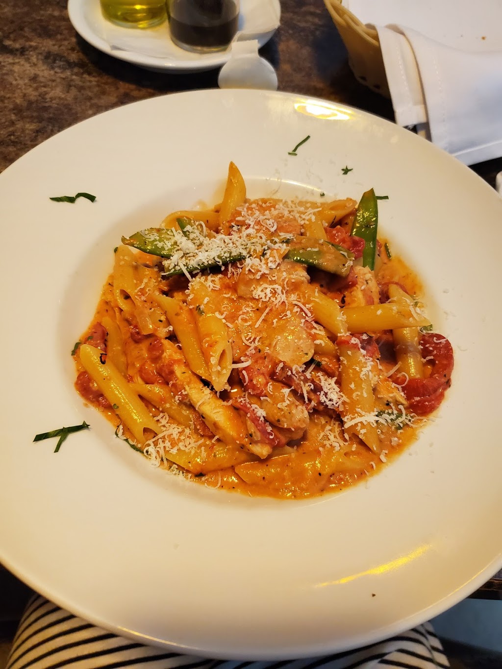 La Scogliera Italian Cuisine | 2277 Kingston Rd, Scarborough, ON M1N 1T8, Canada | Phone: (416) 266-6767