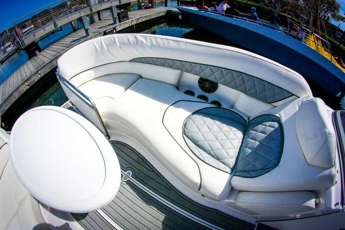 Okanagan Luxury Lake Tours | 230 Queensway, Kelowna, BC V1Y 6S4, Canada | Phone: (250) 859-4187