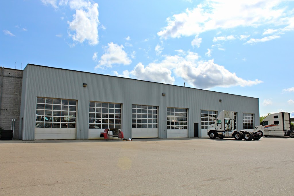 Vision Truck Group Body Shop | 750 Industrial Rd, Cambridge, ON N3H 4W1, Canada | Phone: (519) 653-2886