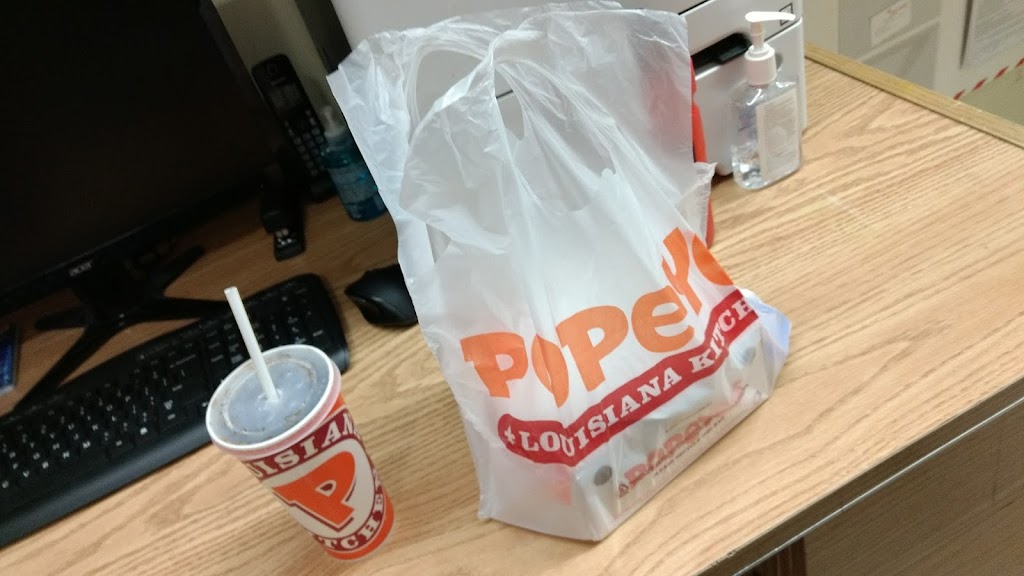 Popeyes Louisiana Kitchen | 4471 Innes Rd, Orléans, ON K4A 4C5, Canada | Phone: (613) 424-9022