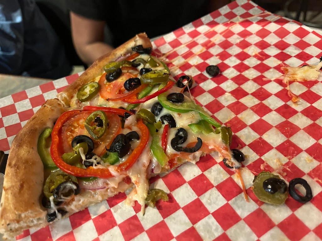 Pizzeria Mercato | 460 Sarah Rd, Invermere, BC V0A 1K3, Canada | Phone: (250) 688-3344