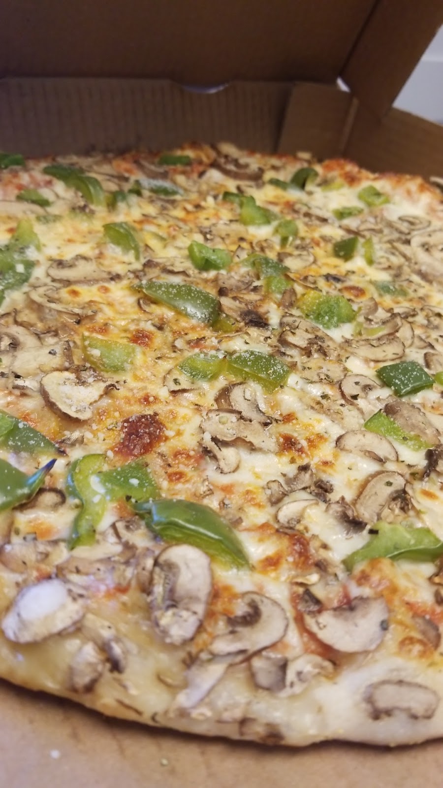 Pizzaiolo Gourmet Pizza | 37 Eglinton Ave E, Toronto, ON M4P 1A1, Canada | Phone: (416) 482-2000