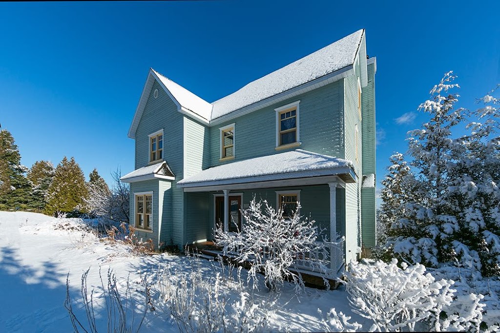 Maison de Campagne St-Irénée | 1529 Chemin du Ruisseau Jureux, Saint-Irénée, QC G0T 1V0, Canada | Phone: (418) 952-2573