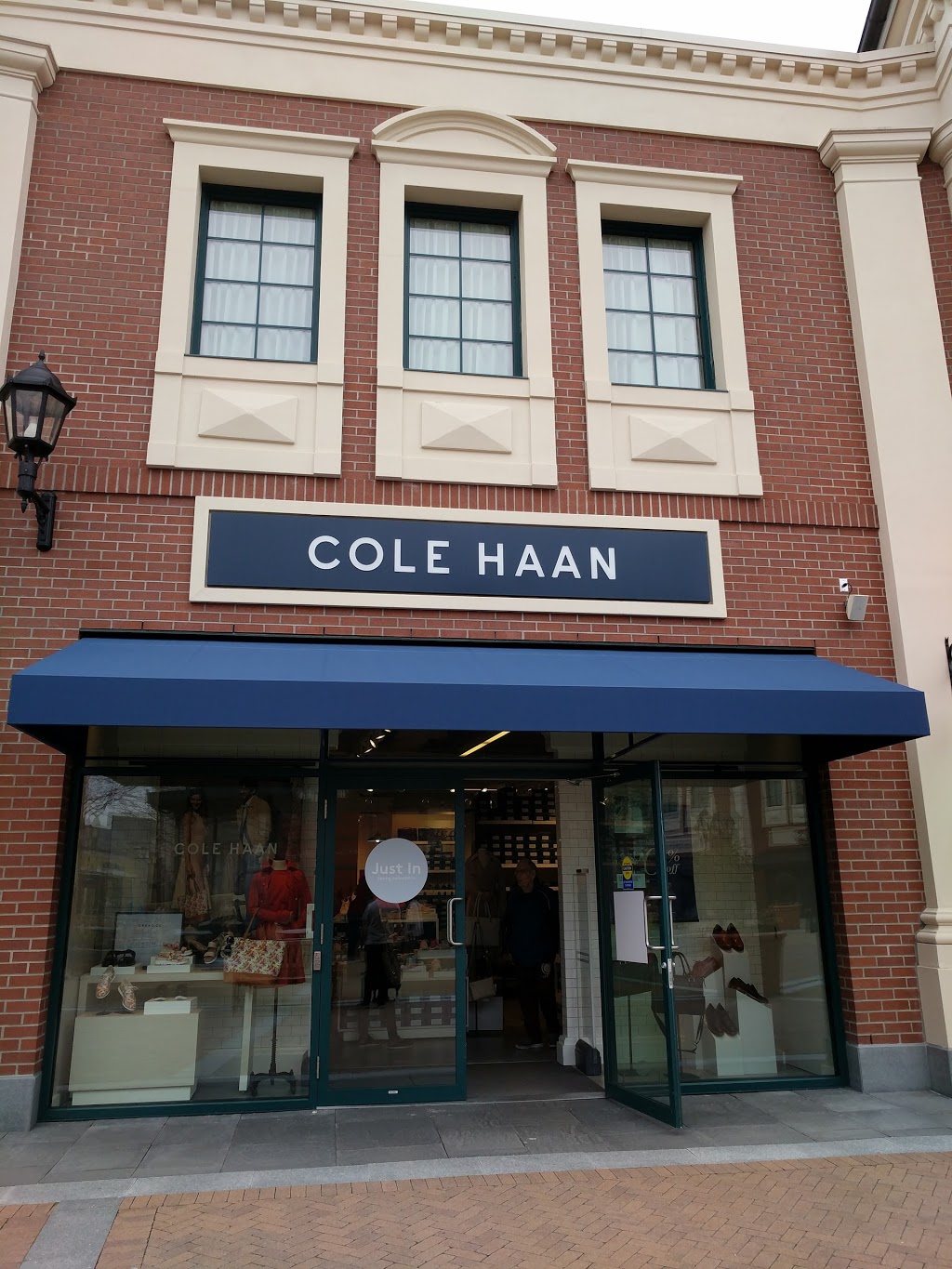 Cole Haan | 7899 Templeton Station Rd, Richmond, BC V7B 0B7, Canada | Phone: (604) 273-1325