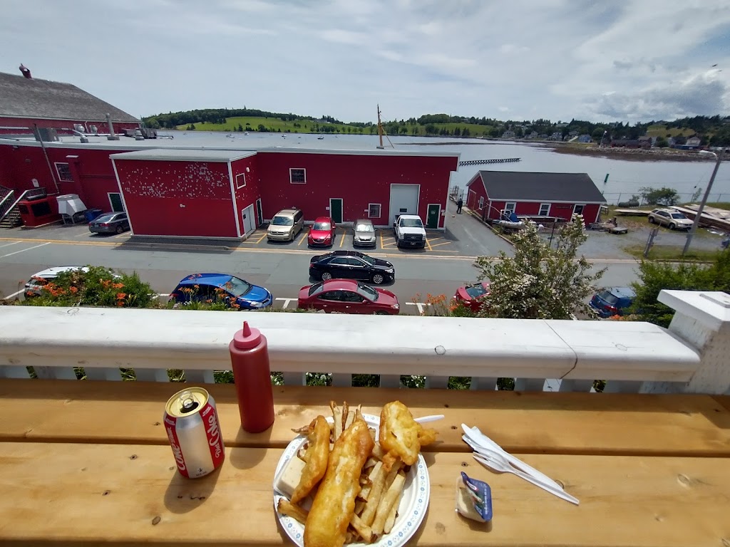 J3 Pizza | 50 Montague St, Lunenburg, NS B0J 2C0, Canada | Phone: (902) 634-9999