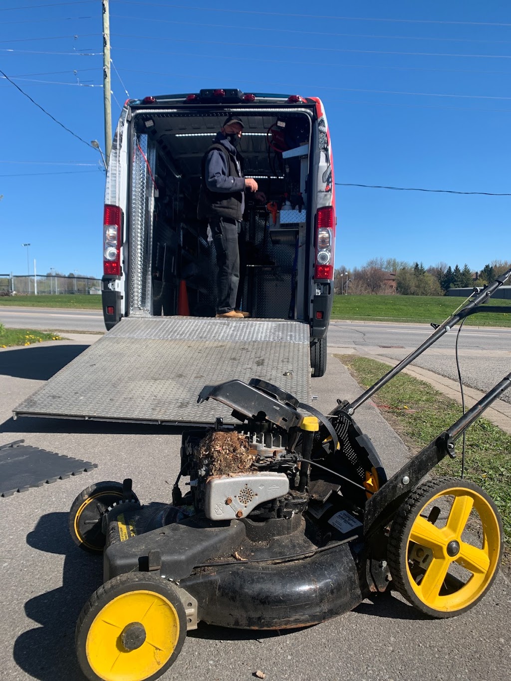 On Spot Repair | Mobile Mower Repair | 12715 Warden Ave., Whitchurch-Stouffville, ON L4A 4L1, Canada | Phone: (647) 957-7768