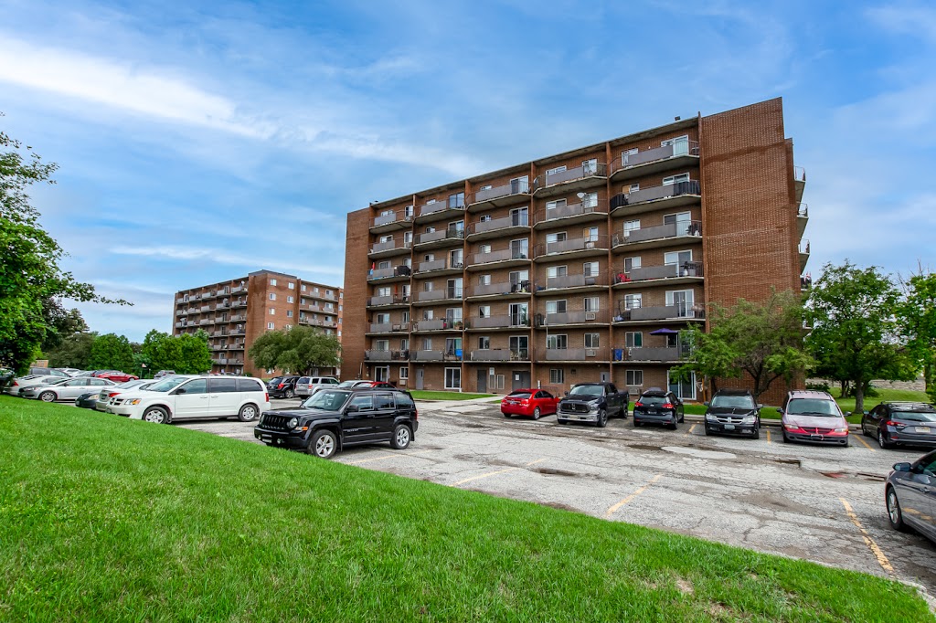 Finchgate Apartments - Skyline Living | 269 &, 275 Finch Dr, Sarnia, ON N7S 5A2, Canada | Phone: (226) 784-5958