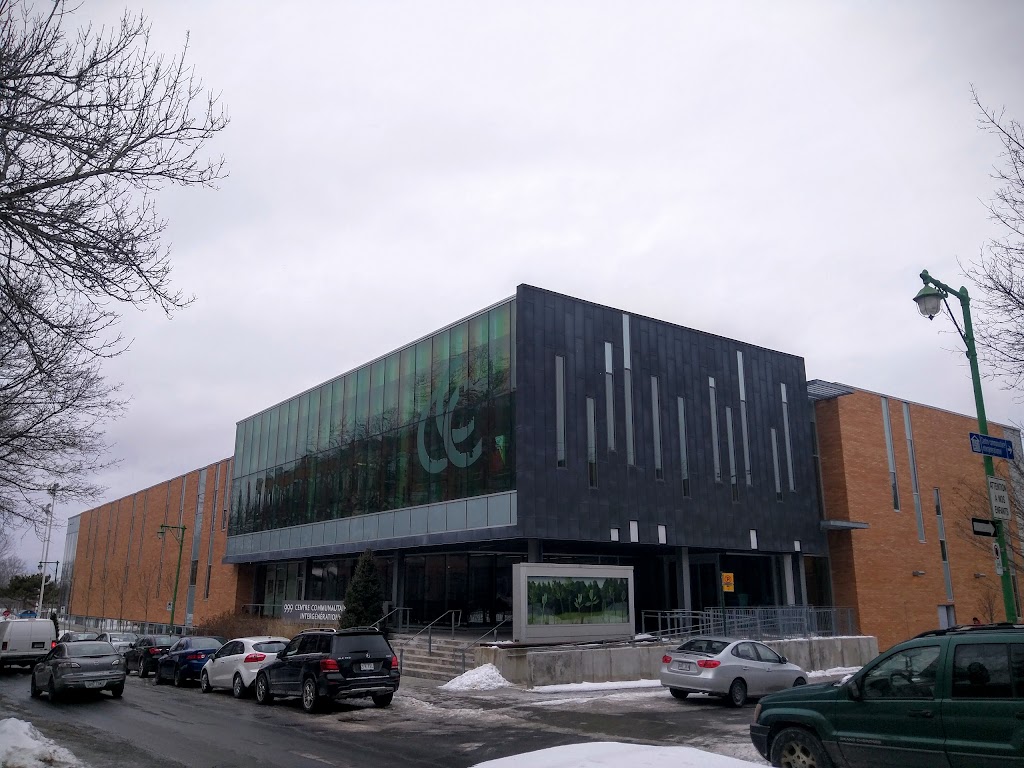 Aréna dOutremont | 999 Ave McEachran, Outremont, QC H2V 3E6, Canada | Phone: (514) 495-6211