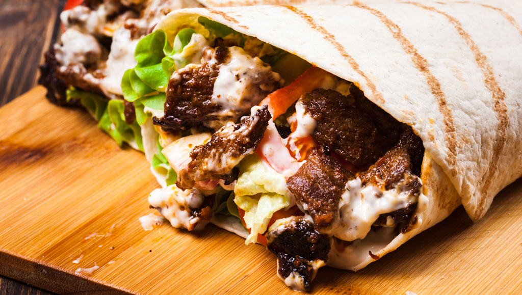 Shawarma Royale | 3890 Innes Rd #4, Orléans, ON K1W 1K9, Canada | Phone: (613) 590-1888