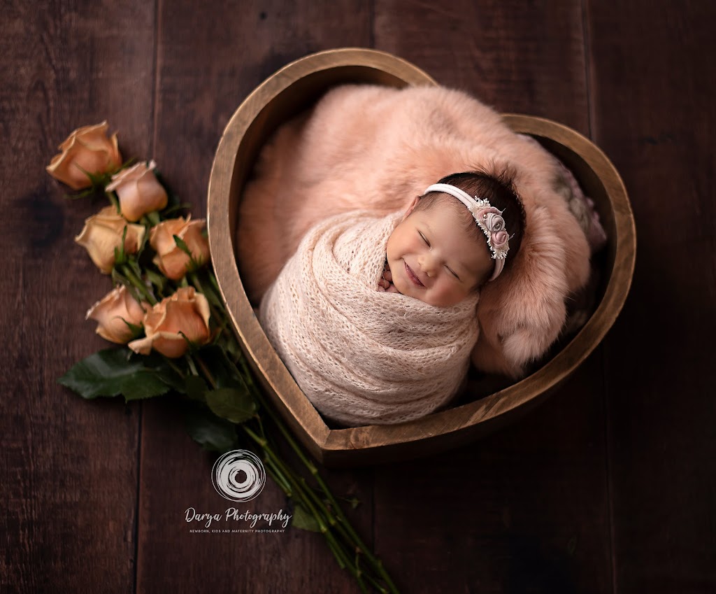 Darya Photography. Newborn, Kids and Maternity Photography. | 231 Coronation Rd, Whitby, ON L1P 1Y2, Canada | Phone: (647) 673-5974