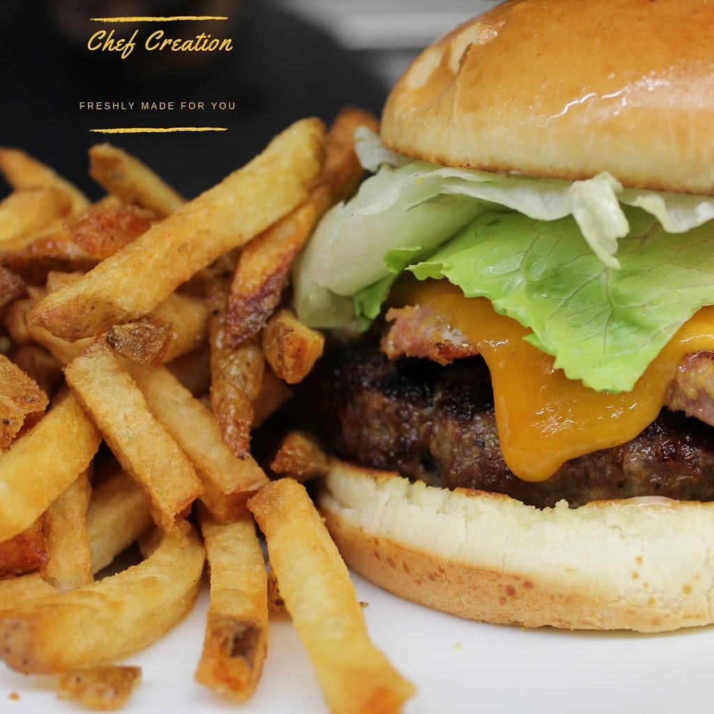 Col. Mustards Bar & Grill | 16925 Yonge St, Newmarket, ON L3Y 5Y1, Canada | Phone: (905) 895-6663