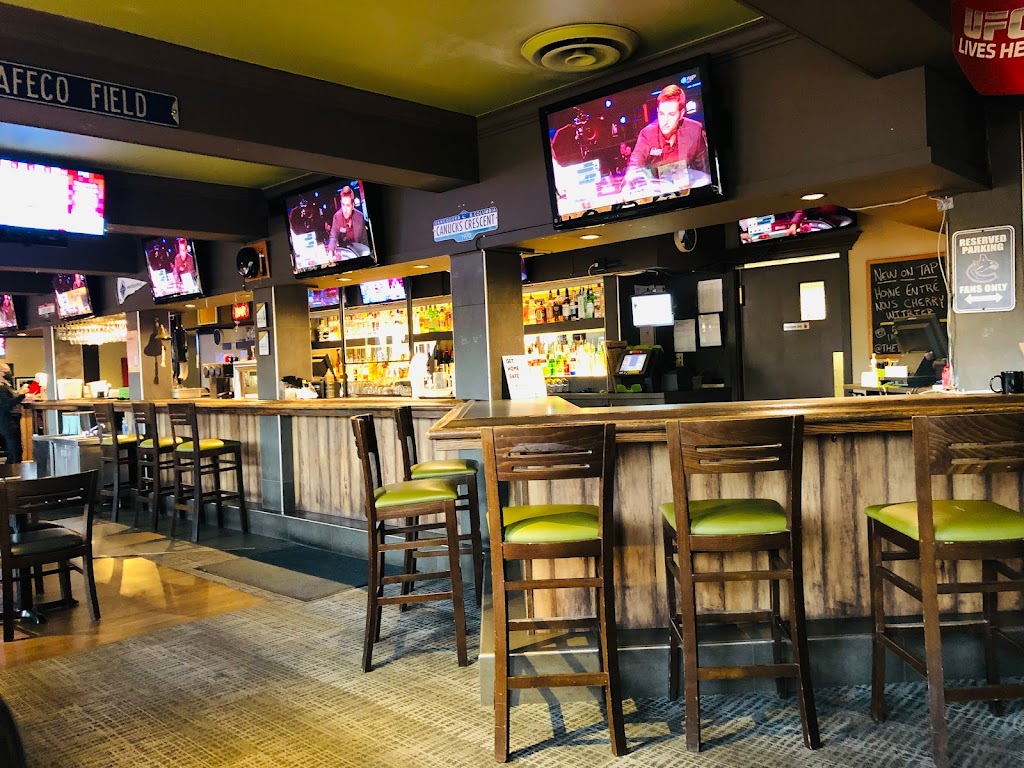 Waddling Dog Pub | 2476 Mt Newton Cross Rd, Saanichton, BC V8M 2B8, Canada | Phone: (250) 652-1146