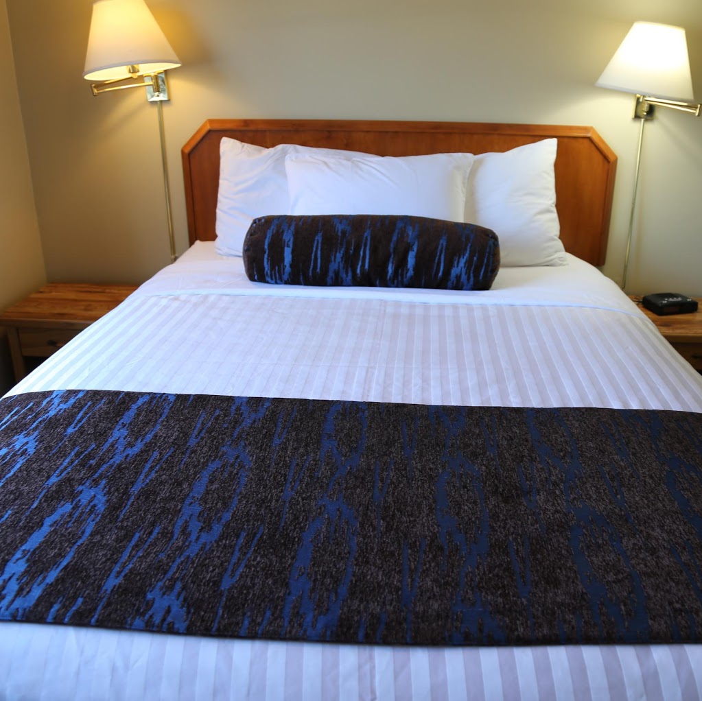 Penticton Slumber Lodge Motel | 274 Lakeshore Dr W, Penticton, BC V2A 1B8, Canada | Phone: (250) 492-4008