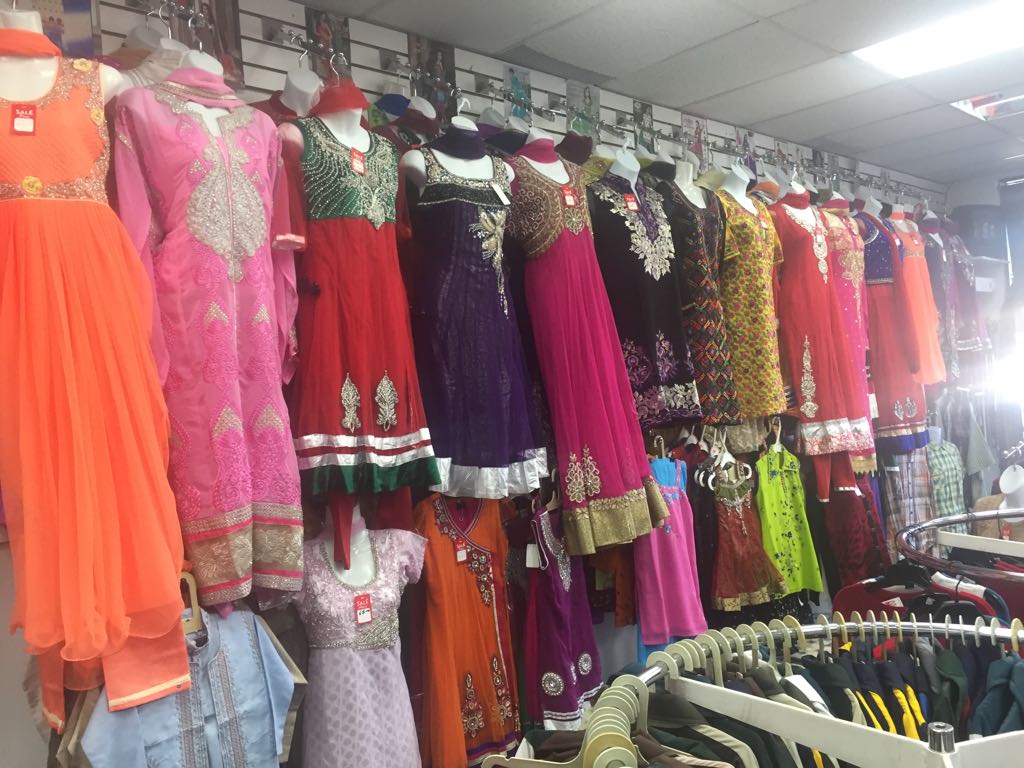 Bhandal Textiles | 2X3, 1810 Boulevard Sunnybrooke, Dollard-des-Ormeaux, QC H9B 2X3, Canada | Phone: (514) 684-9700