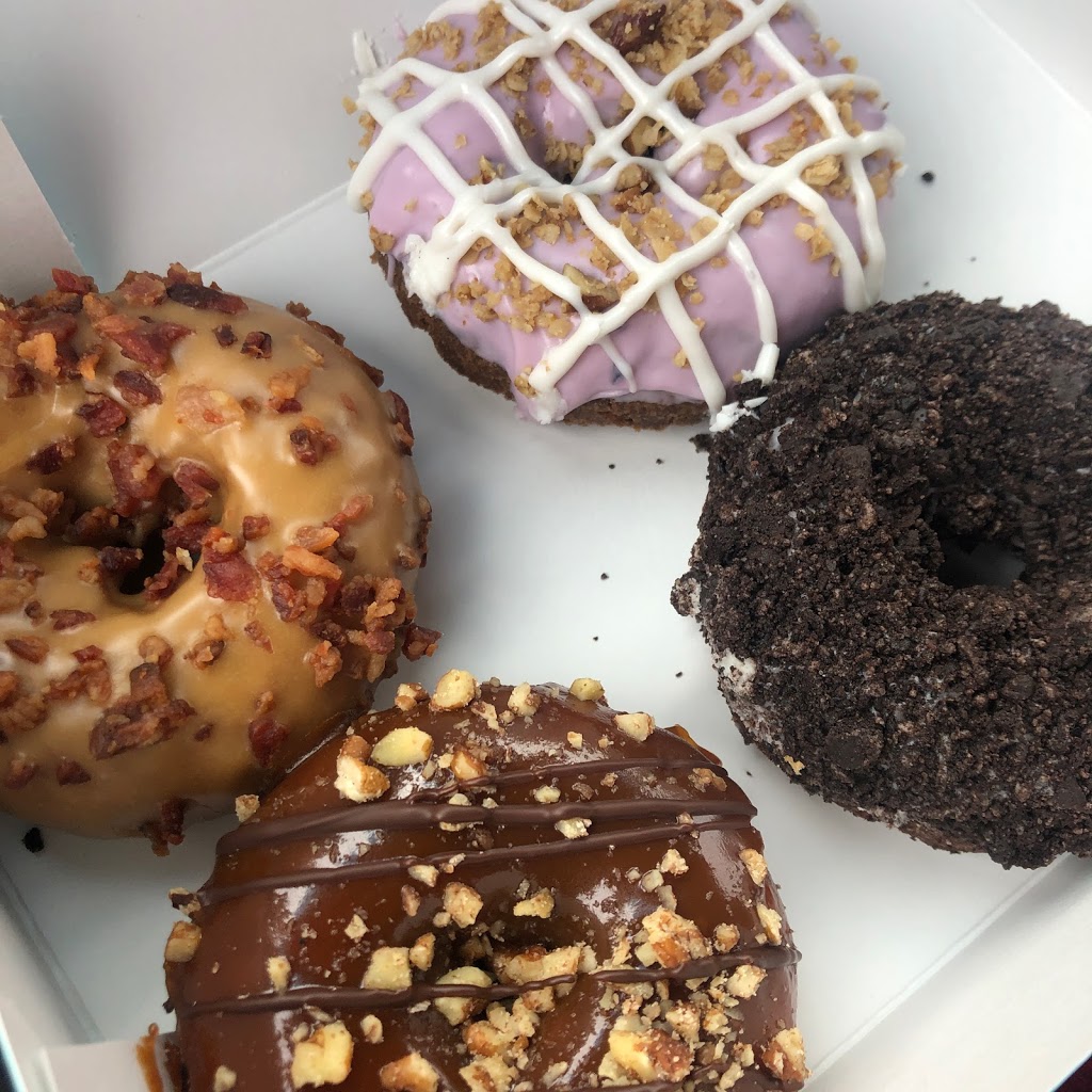 Mavericks Donut Company | 1408 Stittsville Main St #1, Stittsville, ON K2S 1V7, Canada | Phone: (613) 831-7337