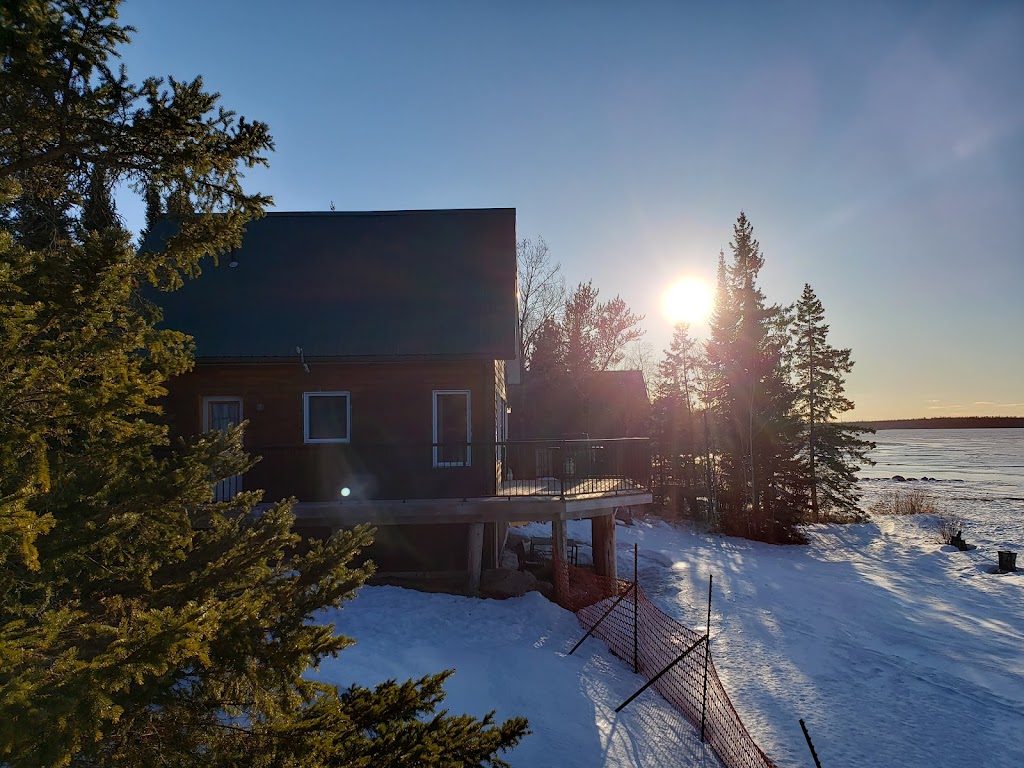 Pinewood Lodge | MB-307, Seven Sisters Falls, MB R0E 1Y0, Canada | Phone: (204) 348-7549