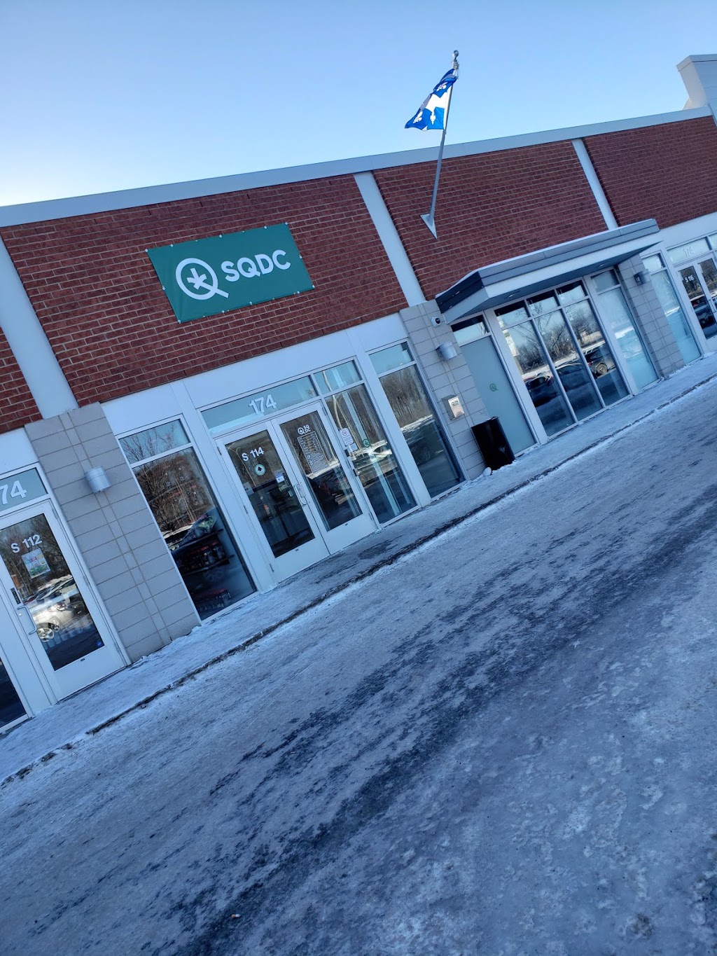 SQDC | 174 Boulevard Saint-Luc Suite 114, Saint-Jean-sur-Richelieu, QC J2W 0J2, Canada | Phone: (579) 362-2009