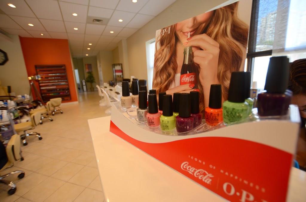 Moments Nail & Spa | 7380 Bathurst St, Thornhill, ON L4J 7M1, Canada | Phone: (905) 889-4229