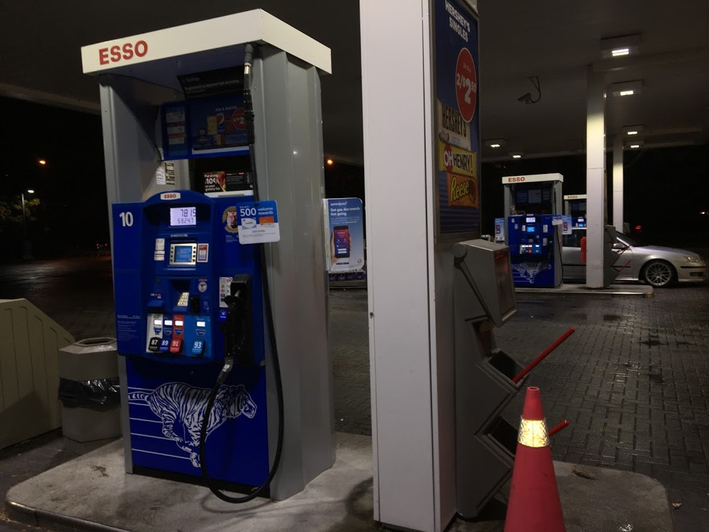 Esso | 735 16th Ave, Richmond Hill, ON L4C 7A8, Canada | Phone: (905) 597-9355