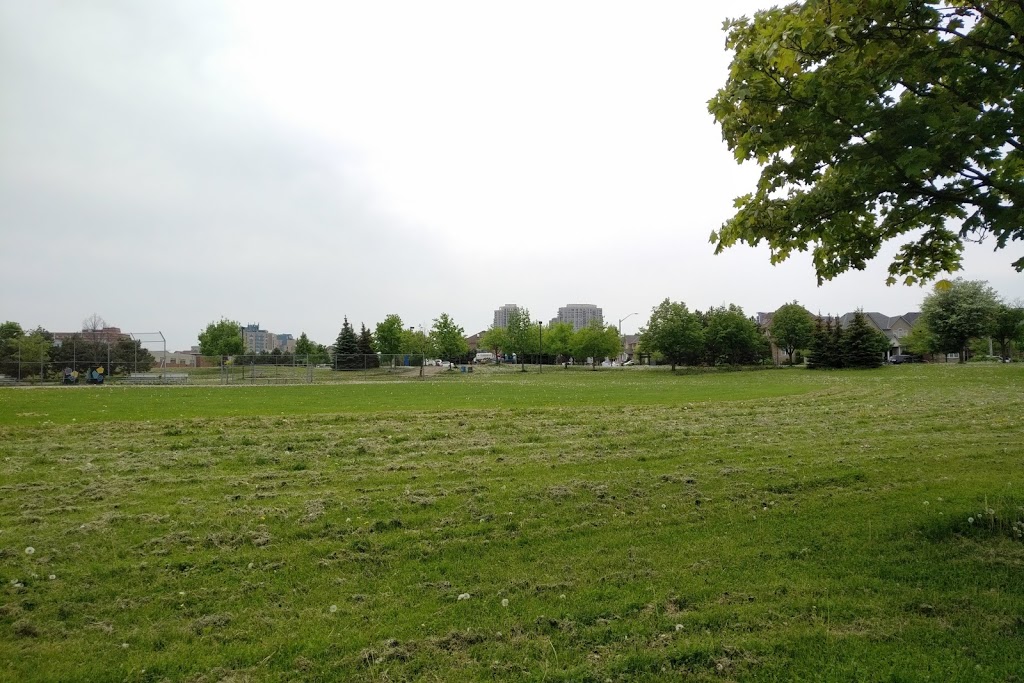 Huron Heights Park | 4500 Central Pkwy E, Mississauga, ON L4Z 2J2, Canada | Phone: (905) 896-5382