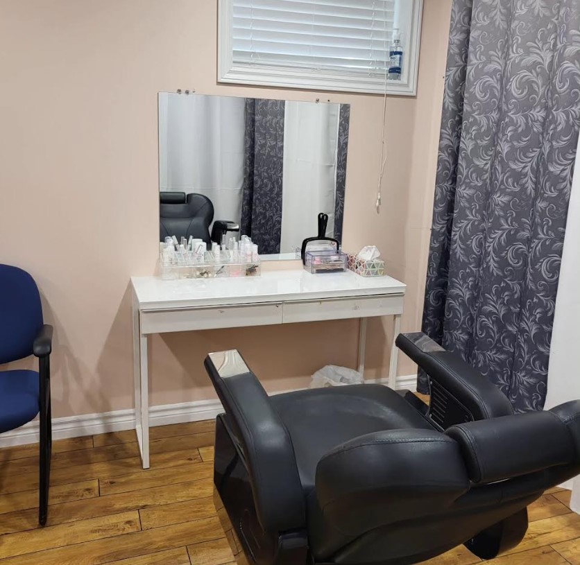 GLOW Skincare & Threading Studio | 1150 Sandbar St, London, ON N6G 0G6, Canada | Phone: (226) 977-1251