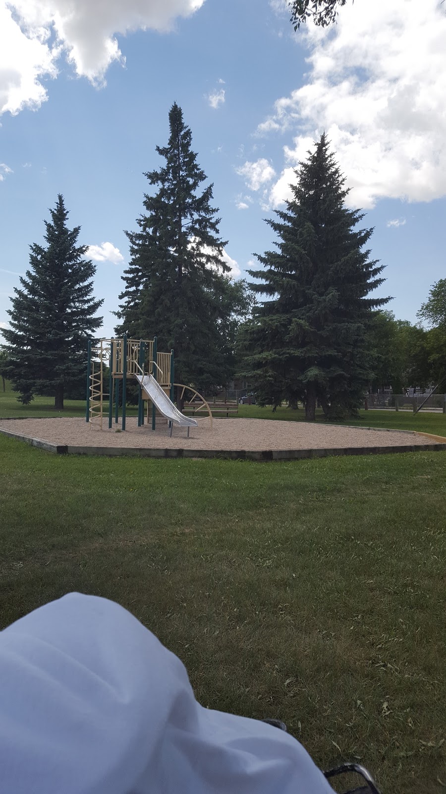 Chalmers Park | 55 Chalmers Ave, Winnipeg, MB R2L 0G5, Canada