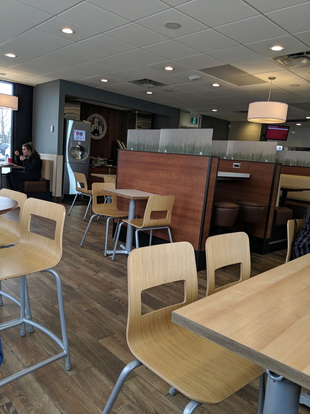 Wendys | 530 Niagara St N, Welland, ON L3C 1L8, Canada | Phone: (905) 788-0930